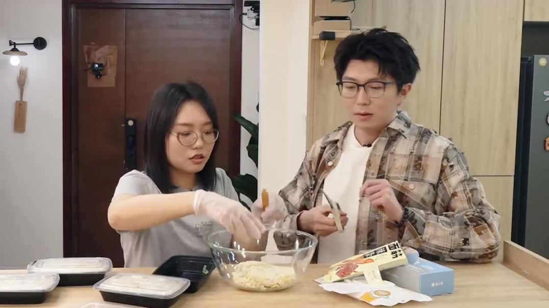 原来明星也爱吃辣条