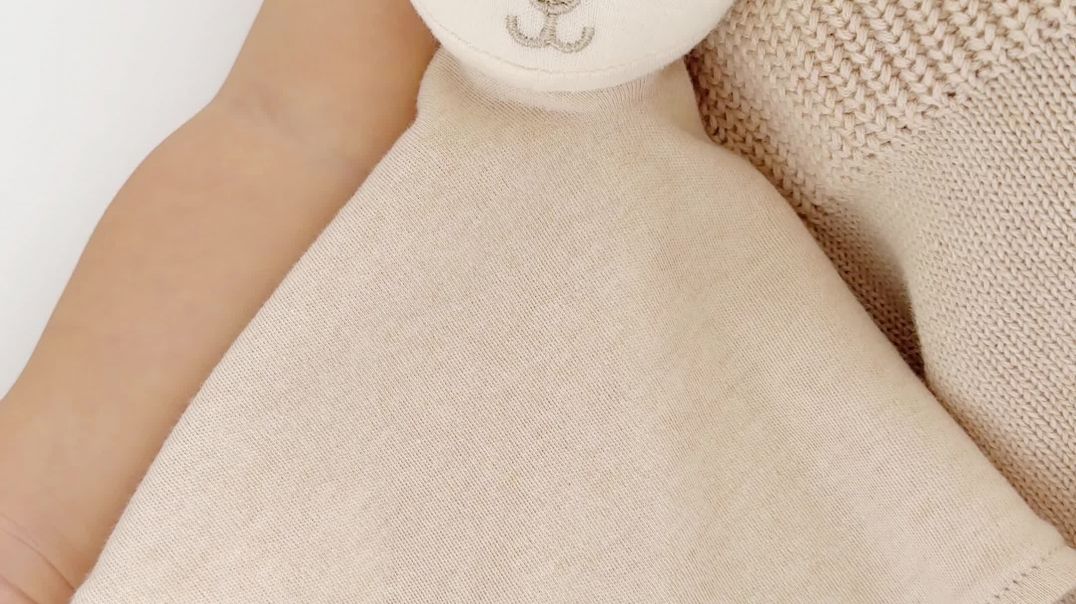 别再乱买了！宝宝安抚玩偶的终极选购指南：JellyCat与Eotton深度对比